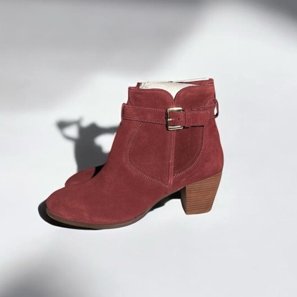 🌻NEW Diba Sleek Burgundy Suede Ankle Boots Sizes 7 - Picture 3 of 10